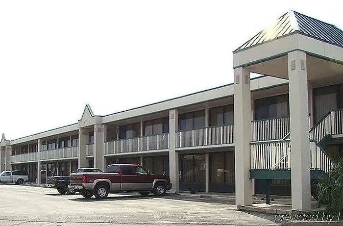Coast Inn